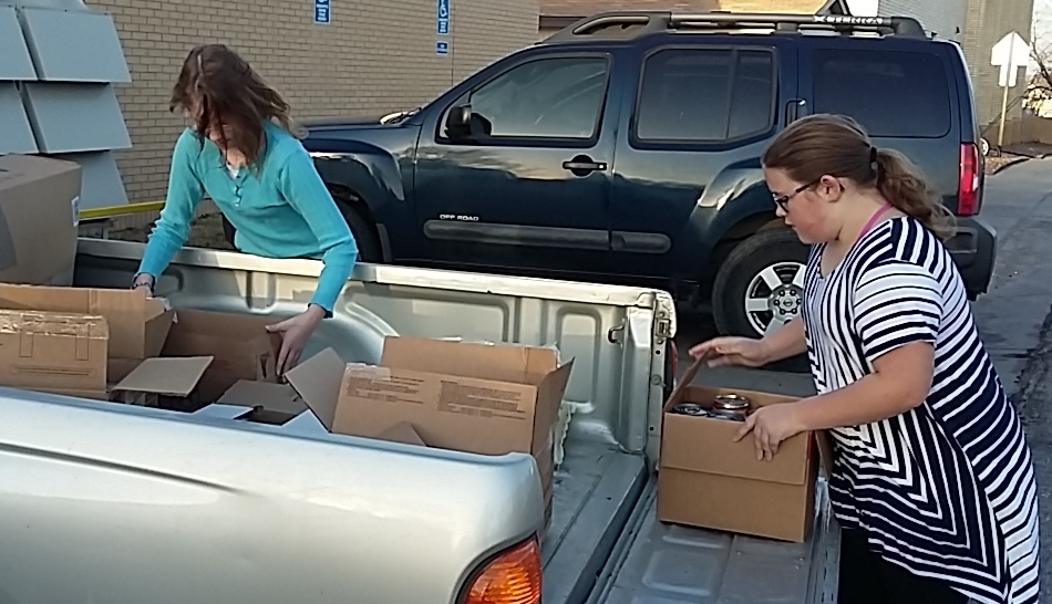 MGS Students Participate in Super Bowl Food Drive
